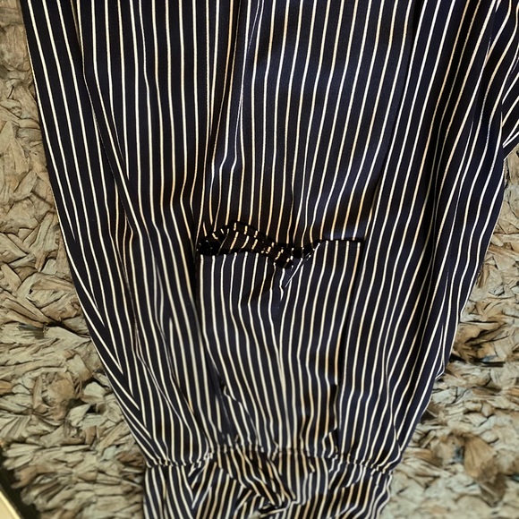 V Cut Dress - Picture 5 of 5